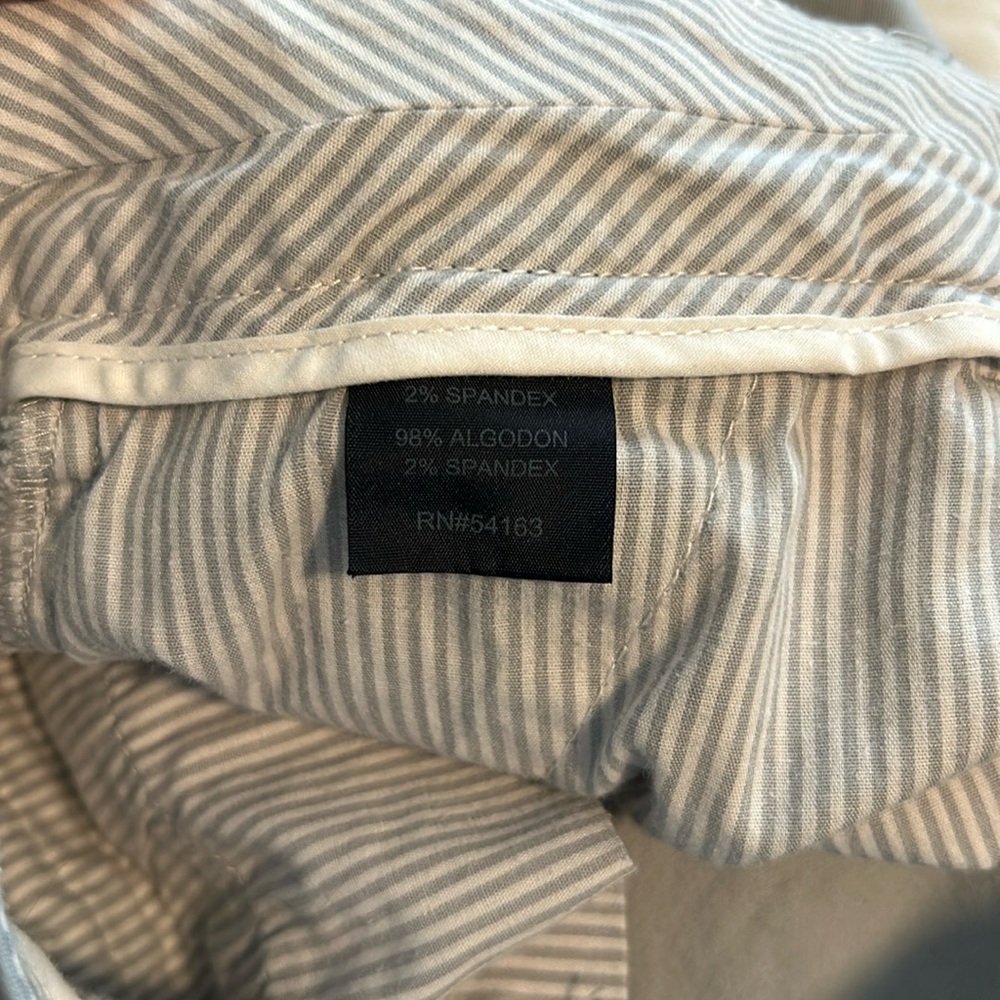 Tommy Hilfiger Shorts Women's Size 4 Gray Chinos - Picture 6 of 8